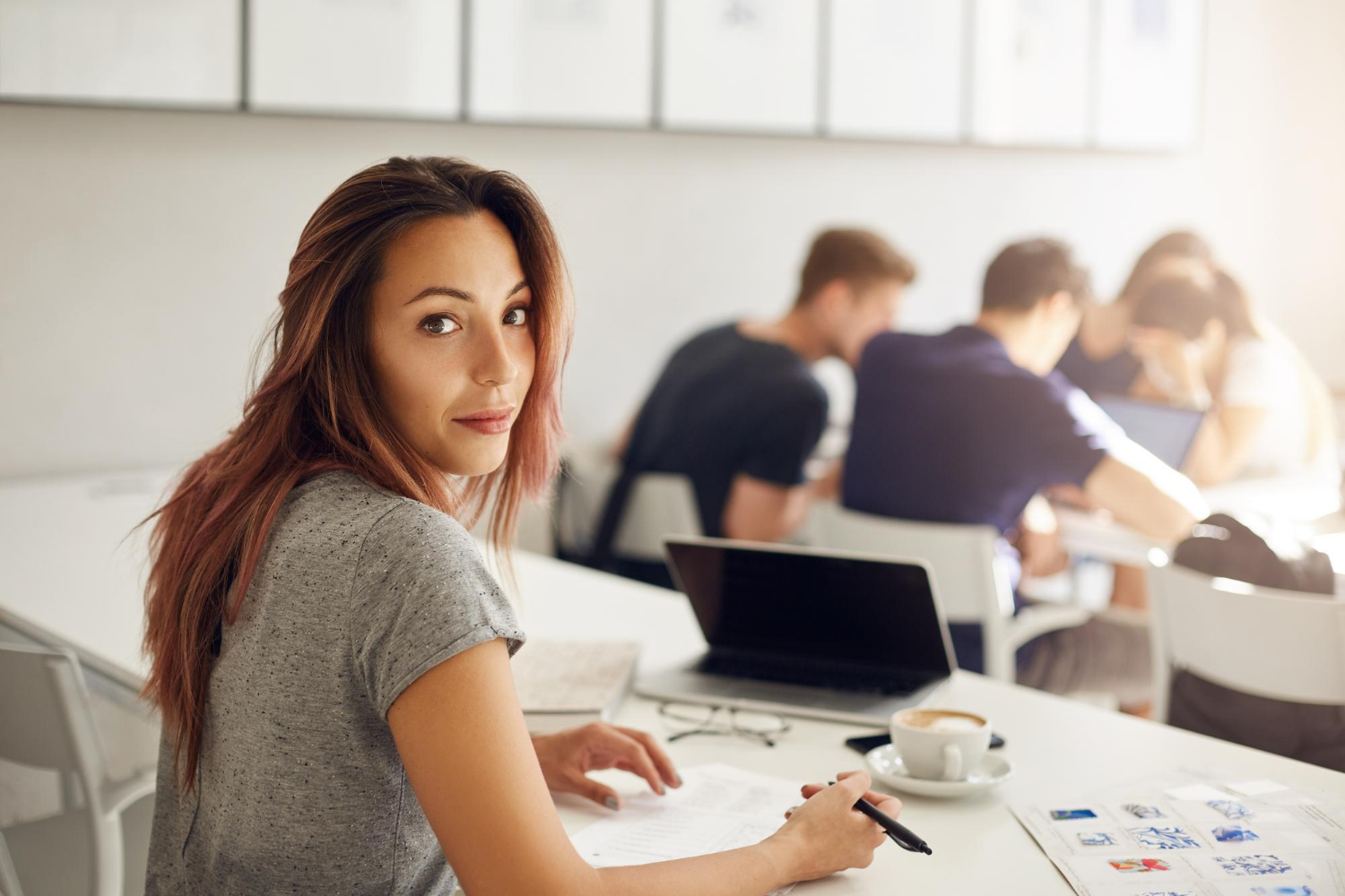 Persona planteándose nuevas alternativas profesionales