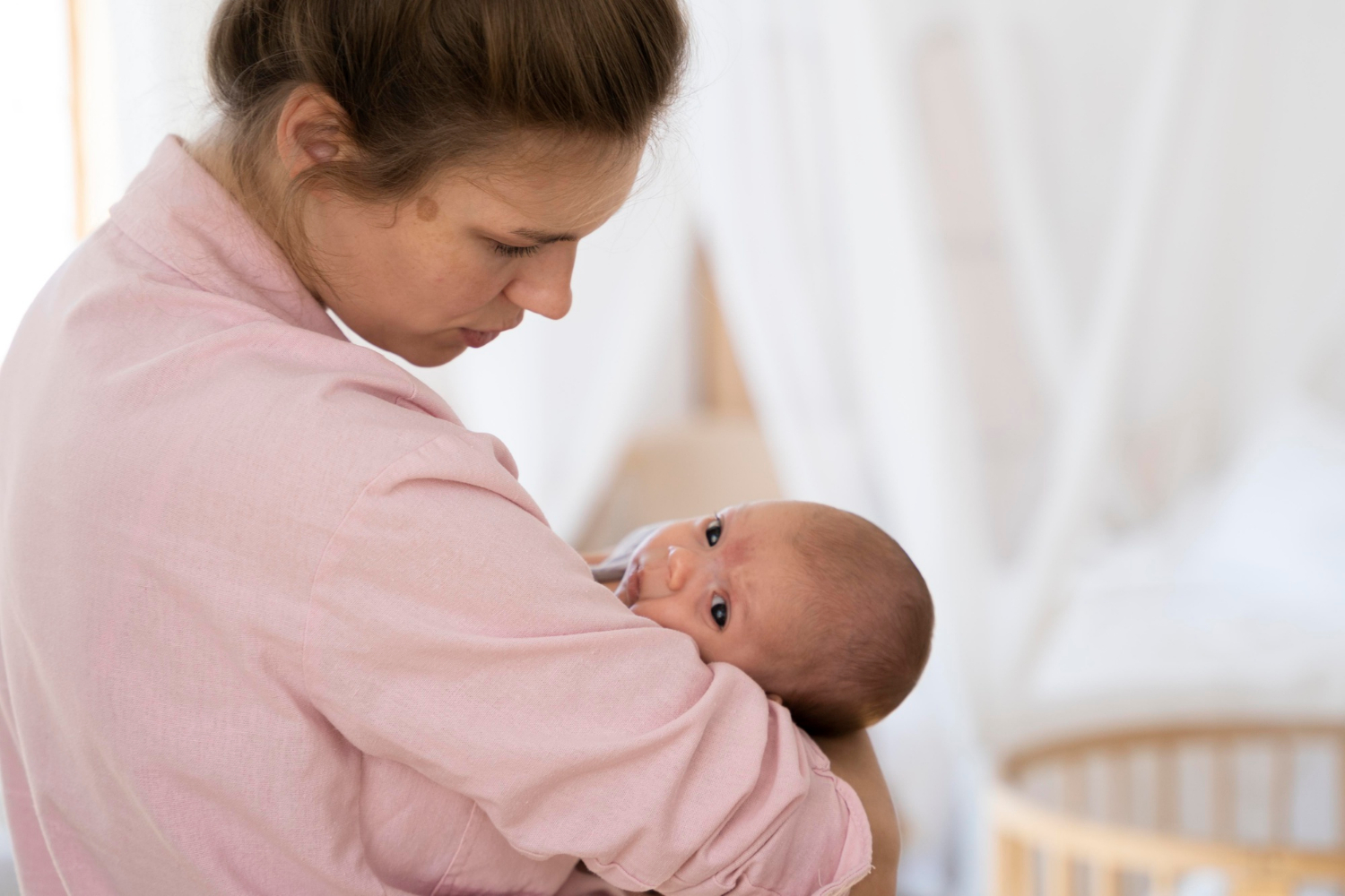 Sobrecarga emocional, maternidad y TDAH durante el posparto